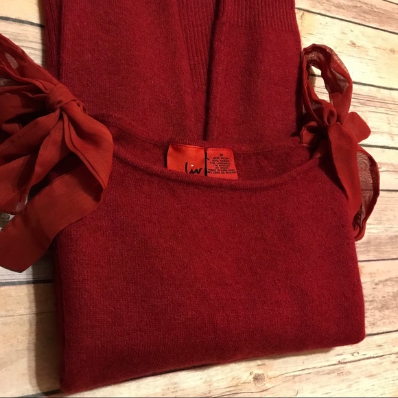 Red Ribbon Sweater - Picture 3 of 8